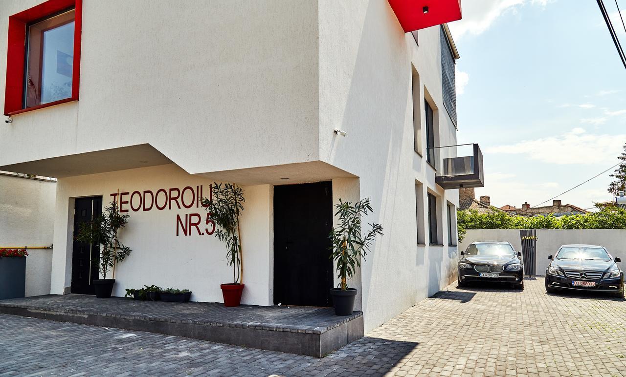 Aparthotel Teodoroiu Nr. 5 Craiova Exterior foto